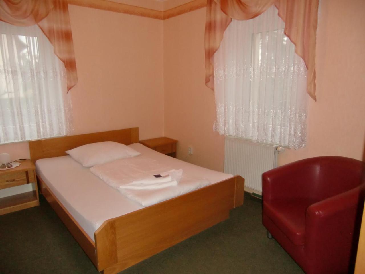 Hotel Heidehof Konigswartha Екстер'єр фото